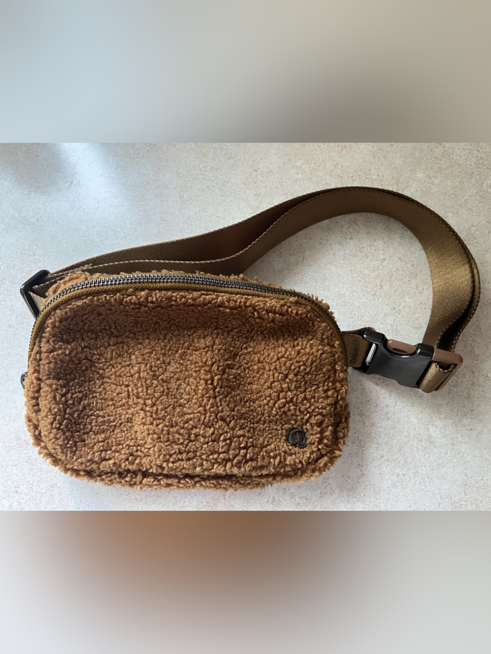 Lululemon Everywhere Belt Bag FLEECE BTCA Burnt Caramel